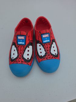 Boys native shoes size 11