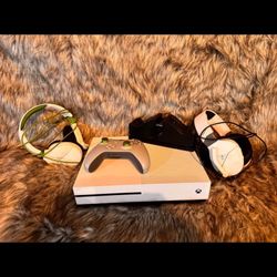 Xbox One And Accessories 