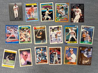 Cal Ripken Baseball Card Lot (17 ct.)