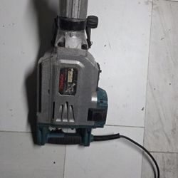 Makita Hammer