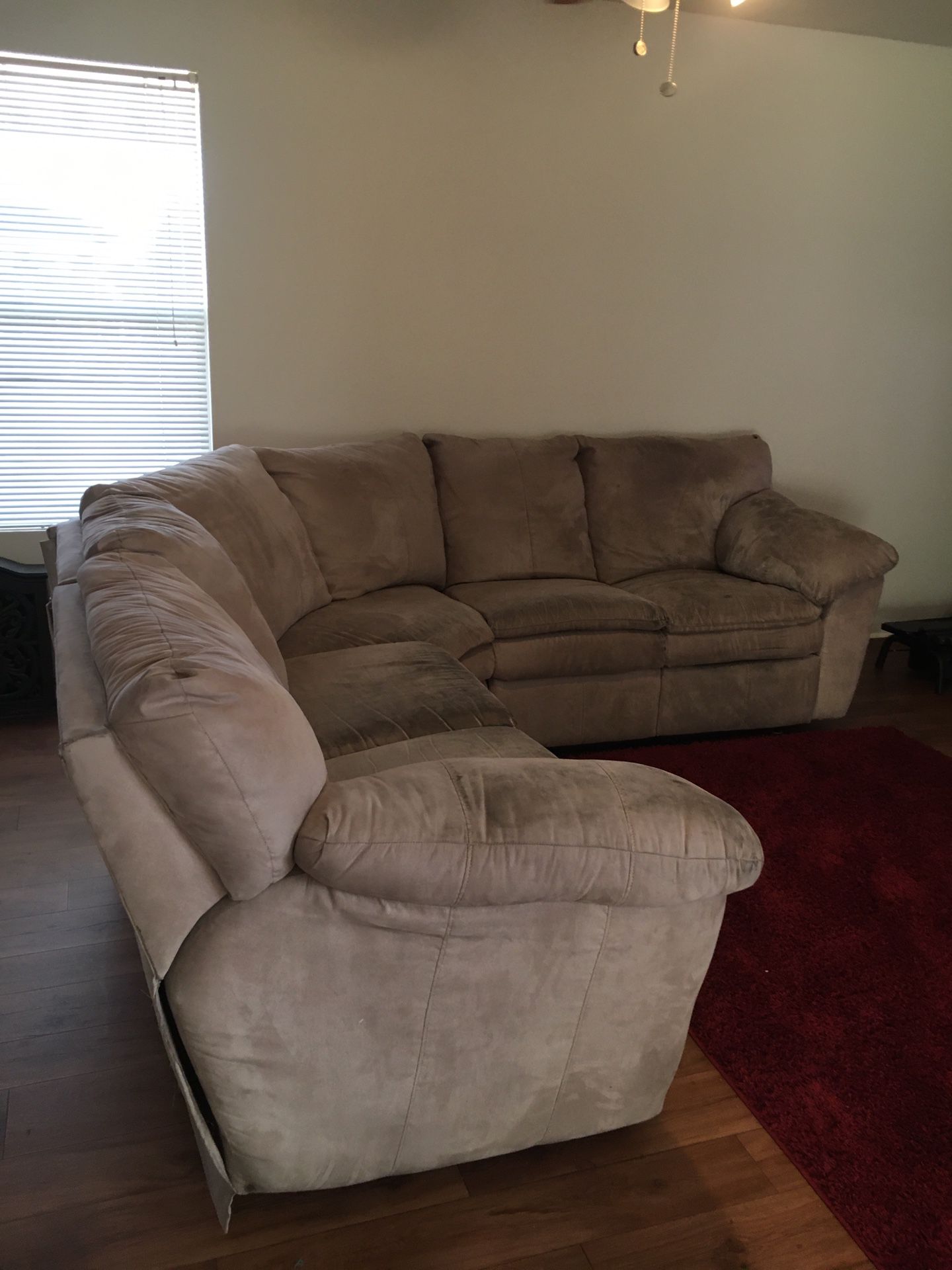 Reclining sectional couch