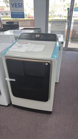 Samsung 7.4 cu. ft. Smart ELECTRIC Dryer with Steam Sanitize+