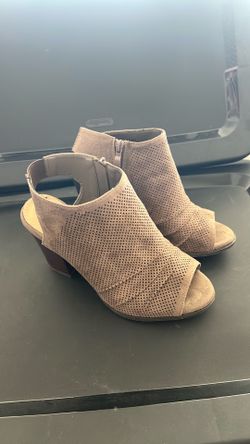 Torrid wedges size 8 wide