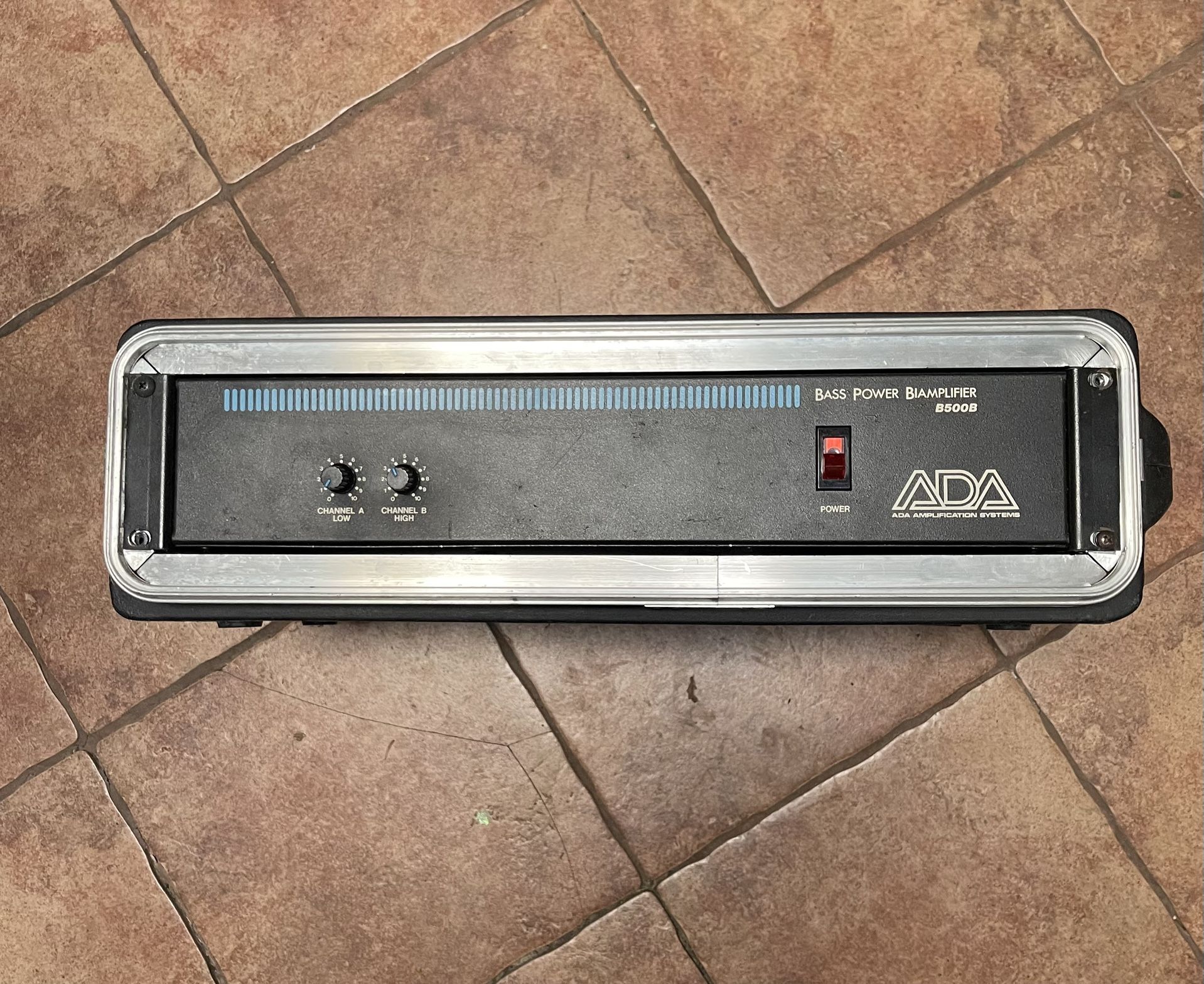 AdA Bass Bi Amp Head With Hard shell Case