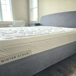Zinus Winter Cloud King Sized Memory Foam Mattress
