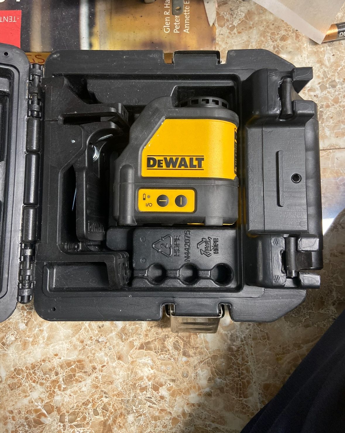 BRAND NEW DeWALT DW088 Laser Level