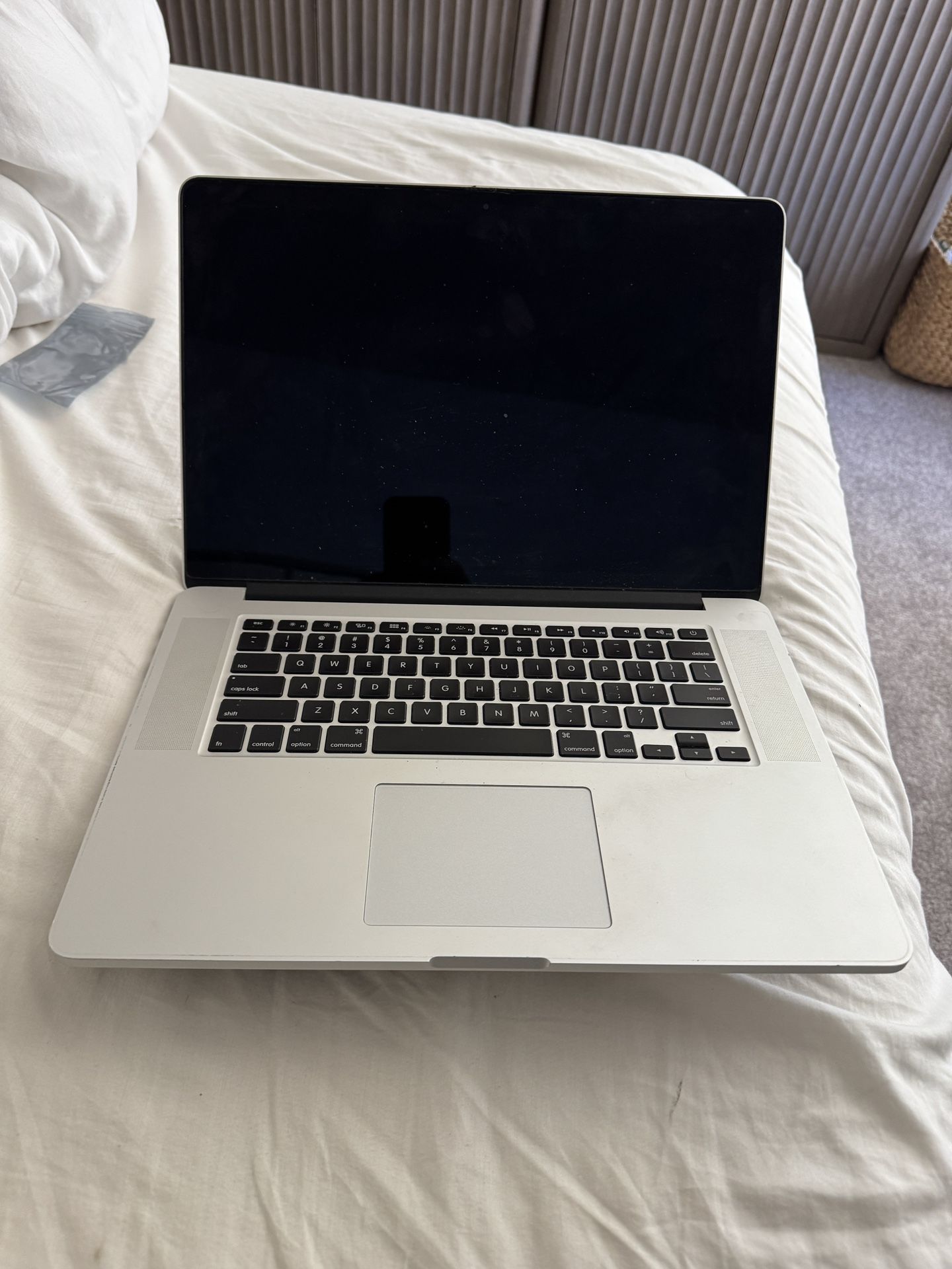 MacBook Pro A1398(for parts)