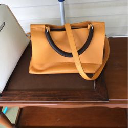 Lia Numa Leather Handbag