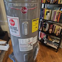 Rheem Performance Plus 40 Gallon Electric Water Heater for Sale in Seattle,  WA - OfferUp