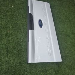 2025 FORD F350&250 TAILGATE BASICALLY NEW
