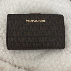 Small Micheal Kors Wallet