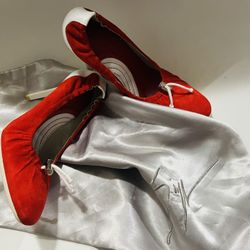 Pumps Heels 👠 VICINI  RED SUEDE 