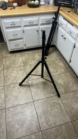 Speaker Stands 