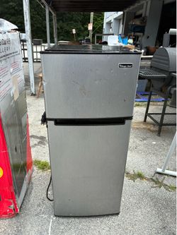 Magic Chef Compact Refrigerator