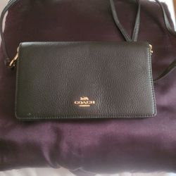 COACH  BLACK CROOS BODY PURSE