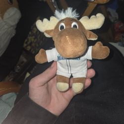 Shoulder Magnet Mariner Moose