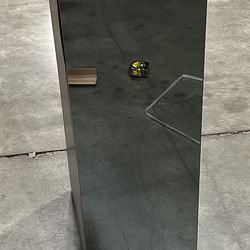 18 bottle wine cooler