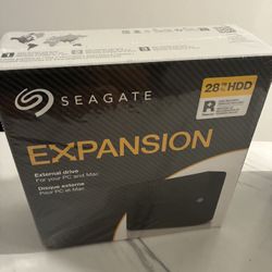 Seagate - expansion 28TB external HDD   USB 3.0 desktop hard drive with rescue data recovery service