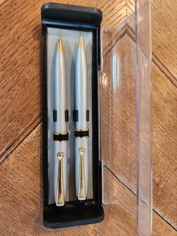 Vintage Set Of Ballpoint Pens