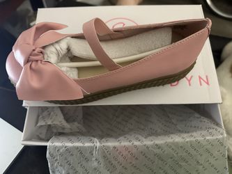 Brand New  SYDNEY JORDYN Size USA-4,EUR-35-Mex 24