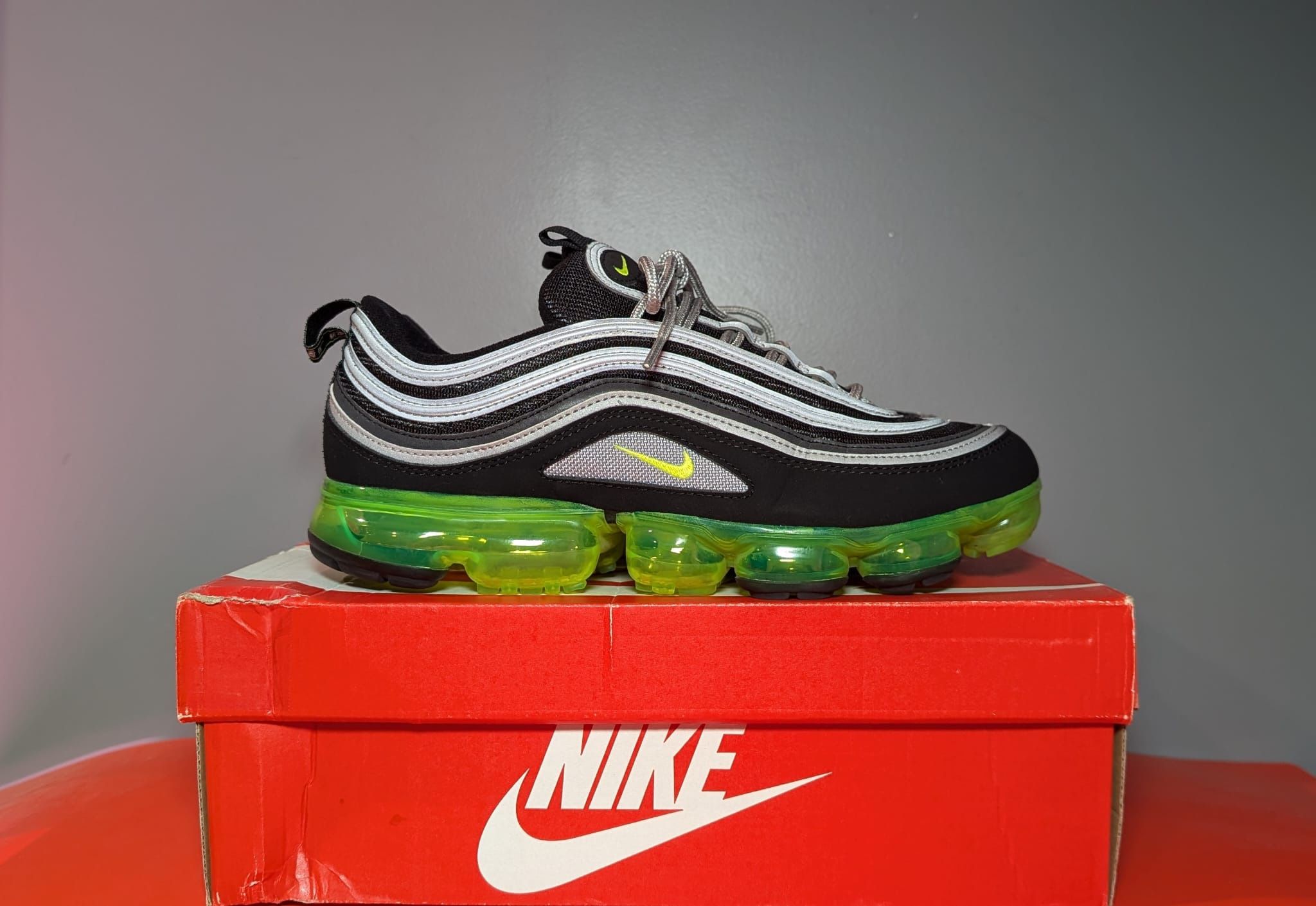 Size 10 Nike Air VaporMax 97 Neon