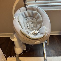 Graco Soothe My Way Swing 