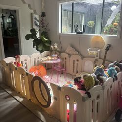 Baby playpen With Basketball Hoop And House - Pure Era Brand