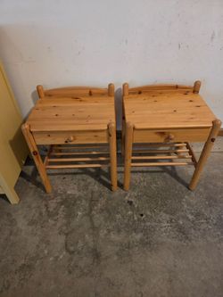 Matching Wood Nightstands . Excellent Condition.  $40 for the pair