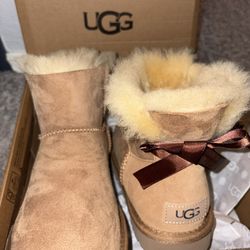 UGG Mini Bailey Bow