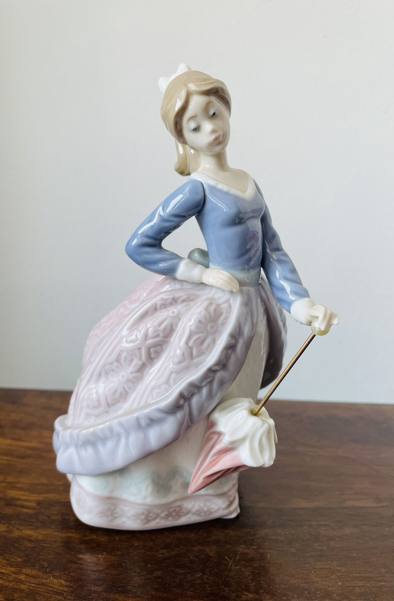 Lladro Spain Porcelain Figurine Evita Girl With Umbrella Parasol