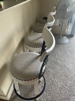 4 set of bar chairs