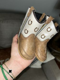 Boots/ Botas
