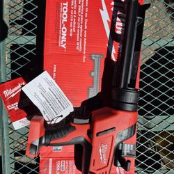 Milwaukee M18 18V Lithium-Ion Cordless 10 oz. Caulk and Adhesive Gun (Tool-Only)