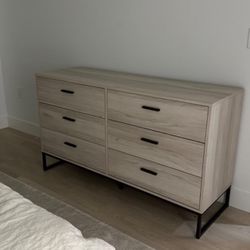 6 Drawer Dresser - Ashley Furniture