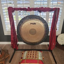Gong 32", 2 mallets, stand, case
