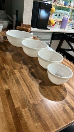 PYREX White milk Mixing Bowls 