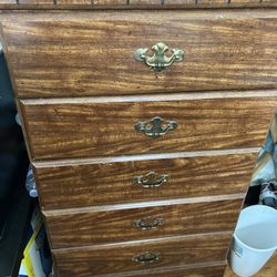 2 Piece Dresser Set