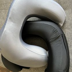 Travel pillow 