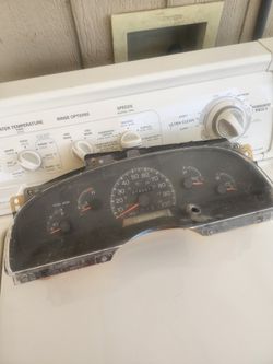 97-2003 Ford F150 CLUSTER