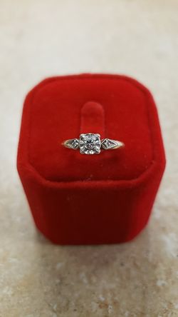 14k Yellow Gold Diamond Solitaire Ring