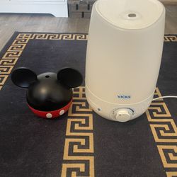 Lot of Vicks Humidifier And Minni Mouse Humidifier with speaker