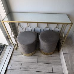 Accent Table and Stools