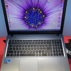  ASUS NOTEBOOK  Looks  LIKE  NEW.240. GB  SSD…..4.0-RAM .FASTER  and  READY FOR CLASSES  ON LINE OR WORK FROM HOME (ZOOM) Comes With Warranty ….