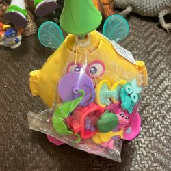 DreamWorks Trolls Poppy Camp Critter Pod Doll