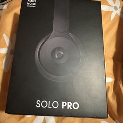 Beats Solo Pros