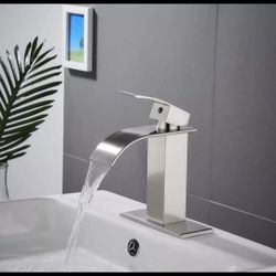 BATHROOM FAUCET