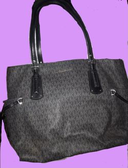 $45.Michael Kor Shoulder Bag