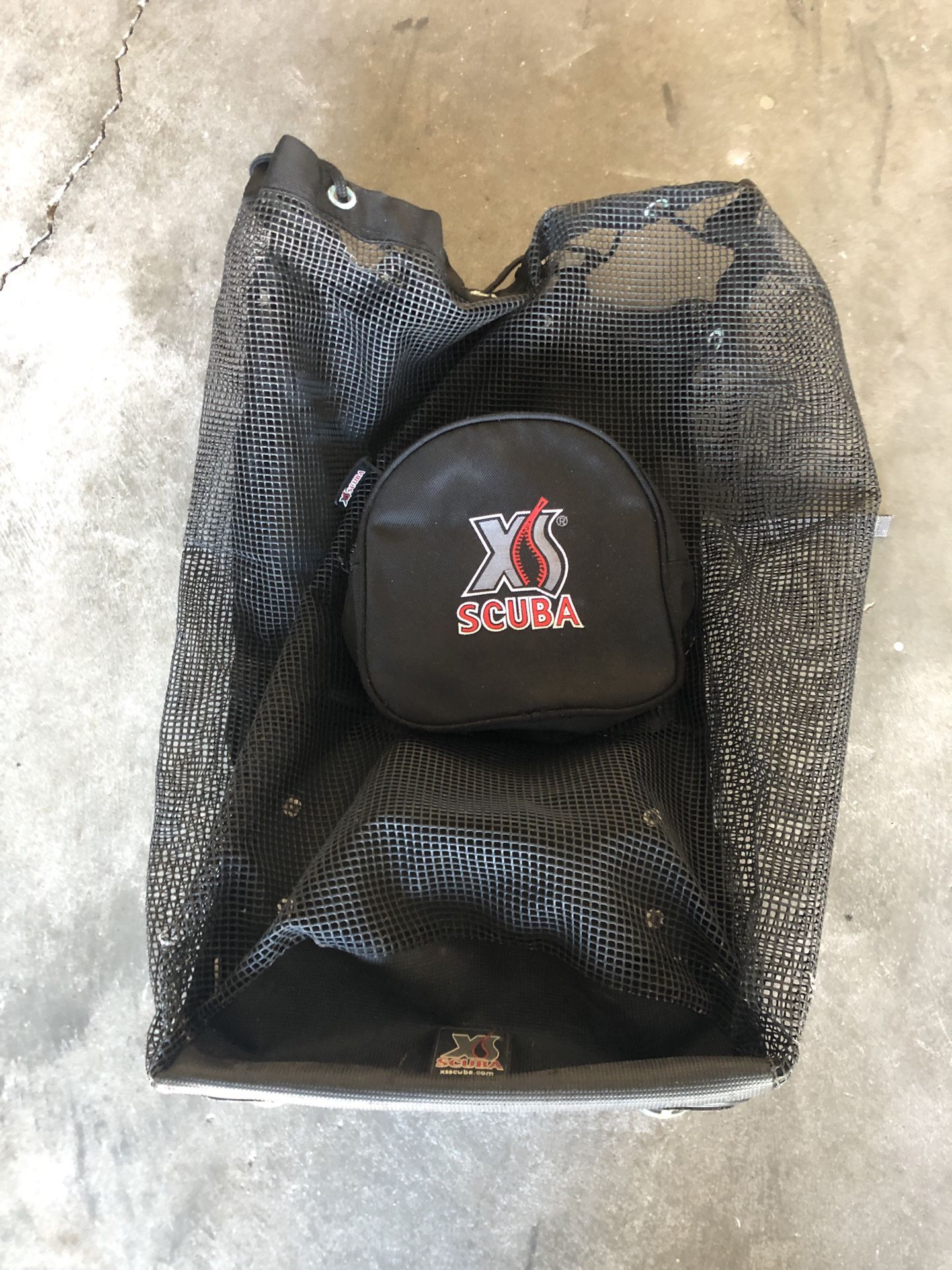 SCUBAPRO mesh Backpack With Wheels