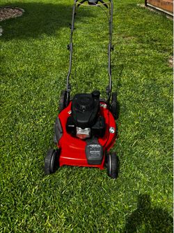 Self propelled lawnmower