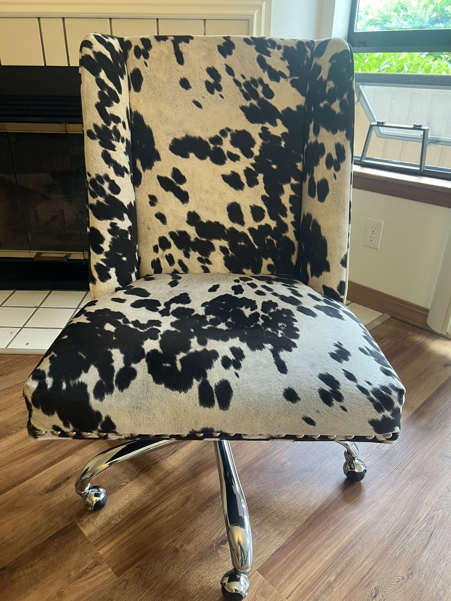 Desk chair: Beautiful Fancy Chair